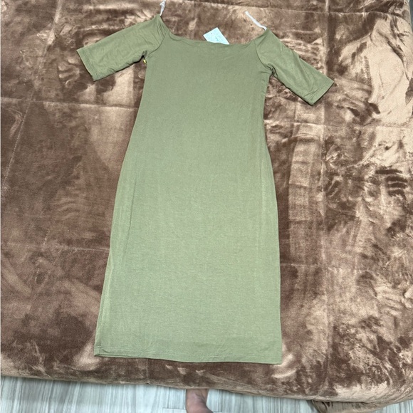NWT woman’s size small Mahina green Dress - Picture 6 of 10